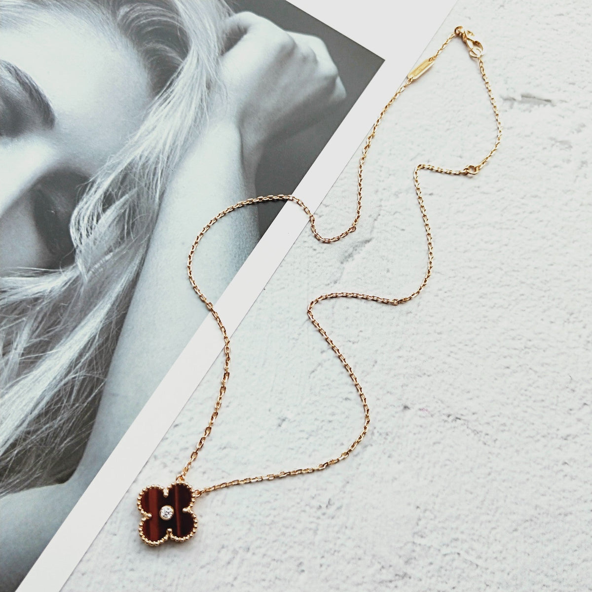 Van Cleef & Arpels CLOVER GOLD CARNELIAN CLOVER NECKLACE